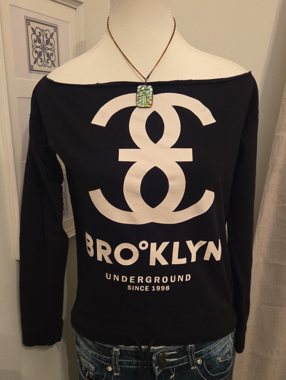 H&M Brooklyn Cropped Sweatshirt